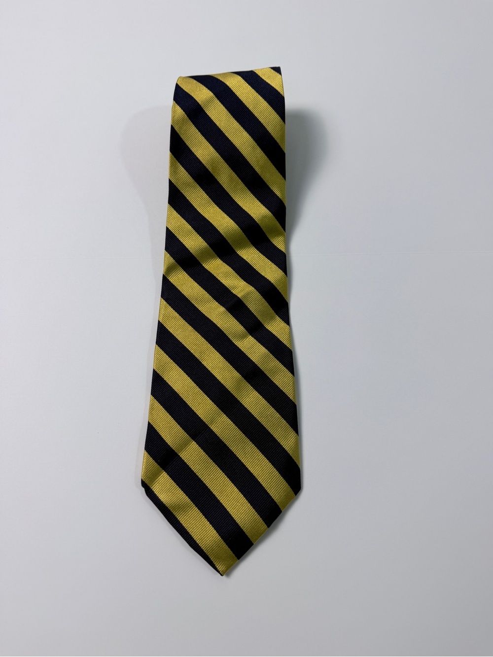 Brooks Brothers Basics Silk Tie Yellow Navy Stripe Repp Tie USA Mens 3.25”